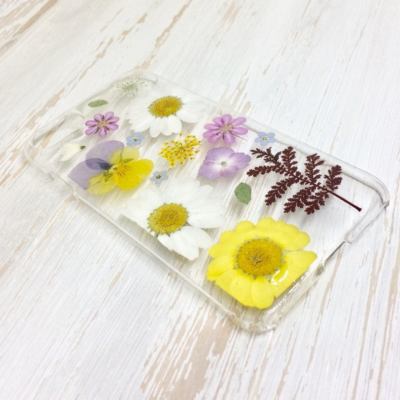 【送料無料】押し花iPhoneケース＊ナチュラルガーデン＊綺麗で可愛い本物のお花のハンドメイドスマホケース 2枚目の画像
