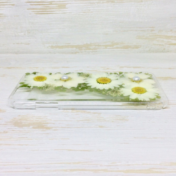 【送料無料】押し花iPhoneケース＊ホワイトブーケ＊綺麗で可愛い本物のお花のハンドメイドスマホケース 3枚目の画像