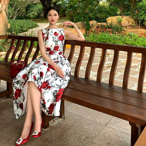 パーティードレス花柄のワンピース 上品 二次会/結婚式
