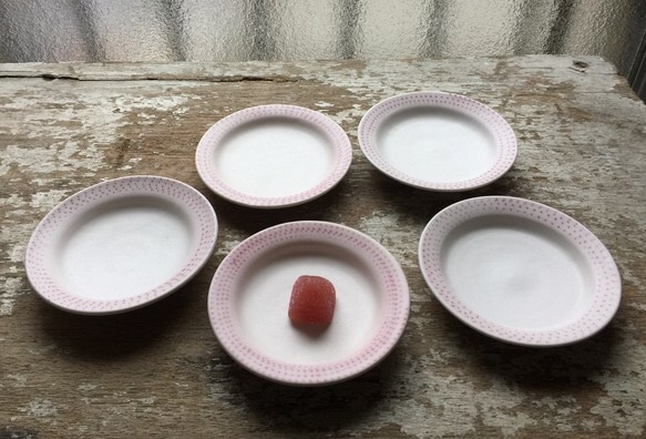 ピンクの点々小皿5枚組 4枚目の画像