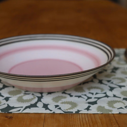 ピンクの万能ボウル皿 2枚目の画像
