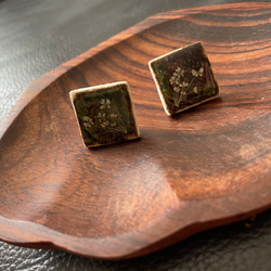 陶器ピアス　ドライフラワー 3枚目の画像