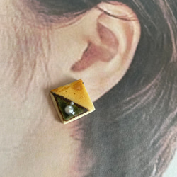 陶器ピアス　ツートンカラー 1枚目の画像