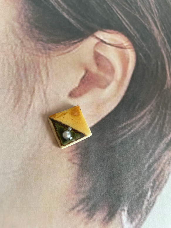 陶器ピアス　ツートンカラー 1枚目の画像