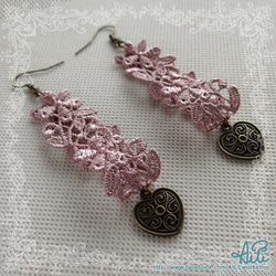 Purple Lace Earrings 2枚目の画像