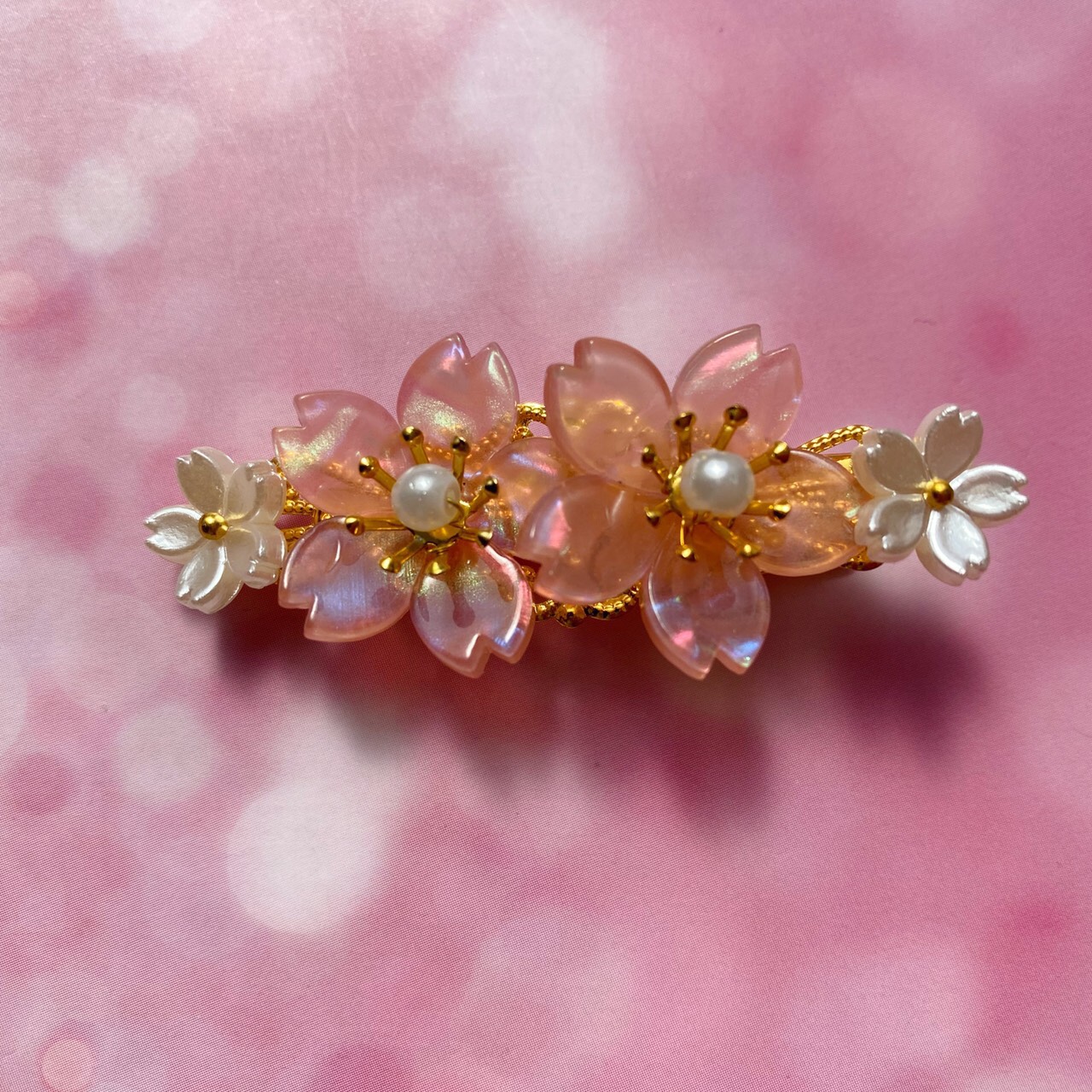 レジンヘアゴム　クリップ　3連　ピンク　淡色　オーロラ　シェル　春夏 桜のヘアクリップ 半透明オーロラピンク色 ヘアクリップ・バナナ