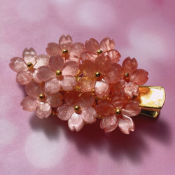 桜のヘアクリップ 金ラメグラデーションピンク色 2枚目の画像
