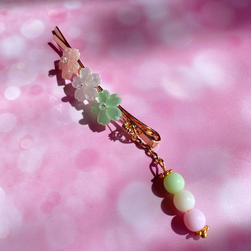 桜と三色団子のヘアピン ゆらゆらミニ団子 ヘアピン メノ工房 通販