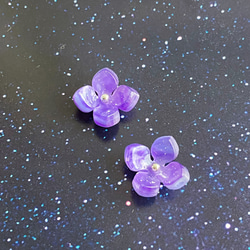 みずみずしい紫陽花のピアス/イヤリング　星空グラデーション 3枚目の画像
