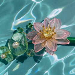 硝子花のかんざし　蓮　半透明ピンク　 木製かんざし 4枚目の画像