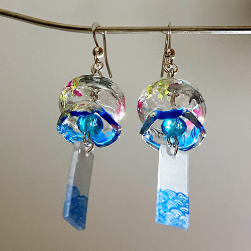 金魚鉢風鈴のピアス/イヤリング ピアス（フック・チェーン