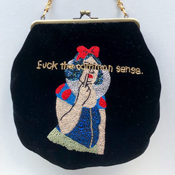 ⭐︎限定1点⭐︎【ビーズ刺繍のがま口ハンドバッグ】Fuck the common sense. 2枚目の画像