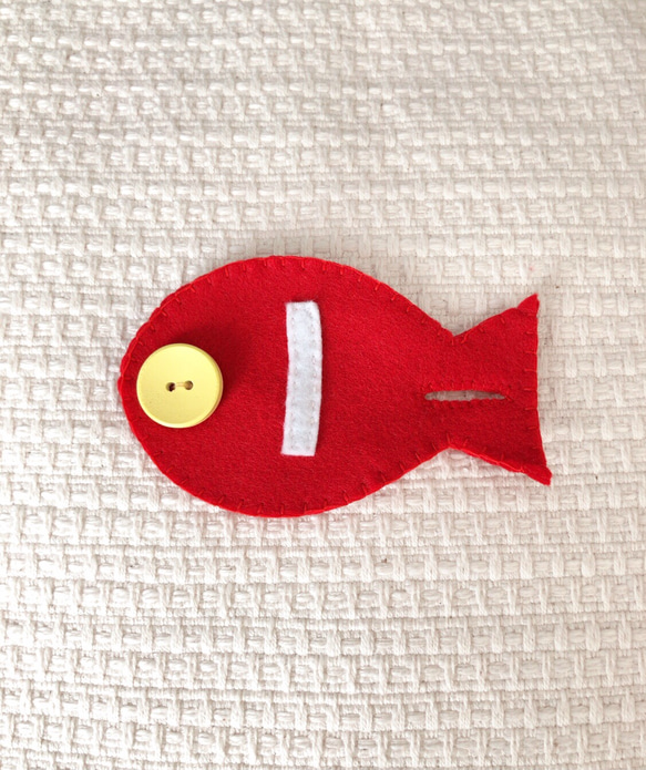知育玩具 ボタン練習 魚 2枚目の画像