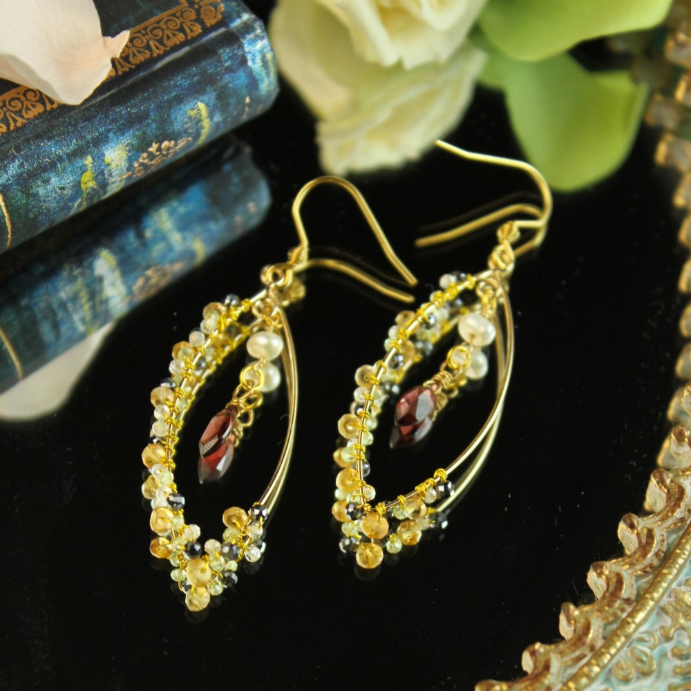 【1点限定】1月誕生石✿『実りの象徴』*モザンビークガーネット*とマルチカラー天然石のお花畑ピアス（イヤリング・ノンホー