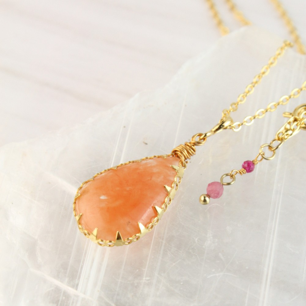 【世界に1つ】【超希少】*ヒマラヤレッドアゼツライト*雫ベゼルネックレス