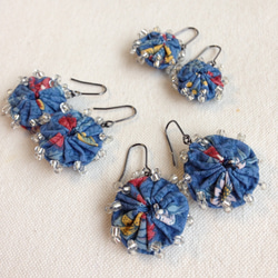 ＊春夏らしい＊大人可愛い 大ぶり フラワー 花ピアス＊手縫い ヨーヨーキルト＆ビーズ刺繍《選べる7色》母の日ギフトにも♪ 3枚目の画像