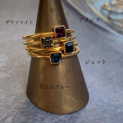 【再販】370-2. 選べるカラー スワロフスキー スクエア型 ポイントリング 指輪 ゴールド  lensa 2枚目の画像