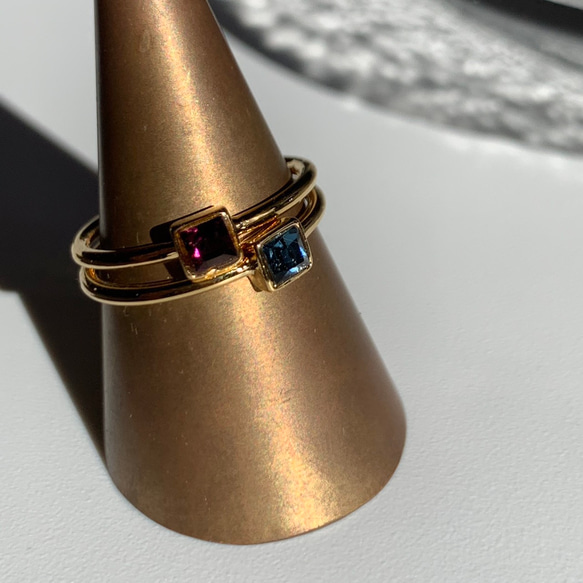 【再販】370-2. 選べるカラー スワロフスキー スクエア型 ポイントリング 指輪 ゴールド  lensa 8枚目の画像