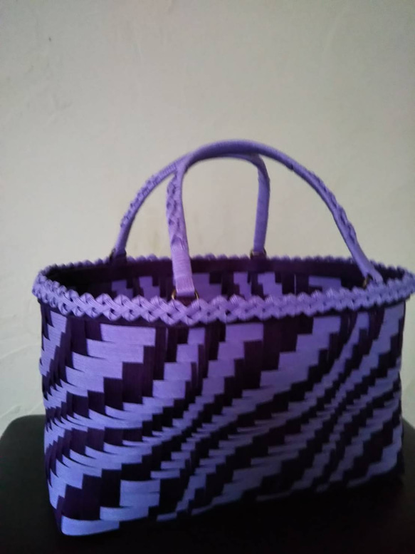 クラフトハンドのバッグ  紫＆黒 1枚目の画像