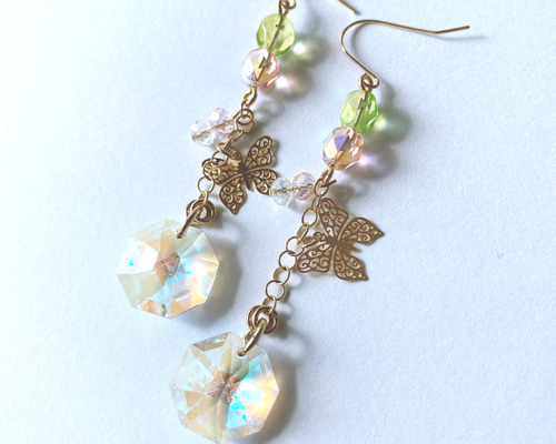 カラカラ　チュチュ4点＆イヤリング等小物 輝く蝶々と小樽ガラスのピアス・イヤリング ピアス（フック・チェーン