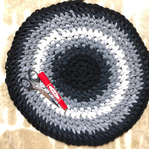 靴下のハギレで作った座布団マット ④ クッション・クッションカバー