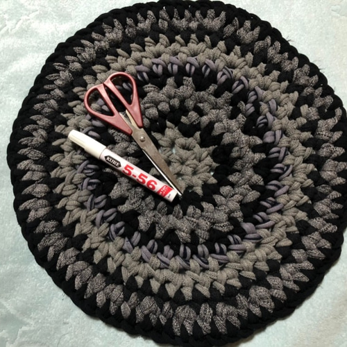 靴下のハギレで作った座布団マット クッション・クッション