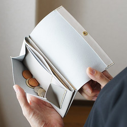 スマート長財布 オレンジ（イタリア牛革・顔料仕上げ）バッグの中もお金の管理もスッキリさせたい人にオススメの薄い長財布 5枚目の画像