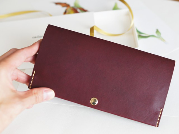 スマート長財布・ワインレッド（イタリア産ヌメ牛革、経年変化あり）お