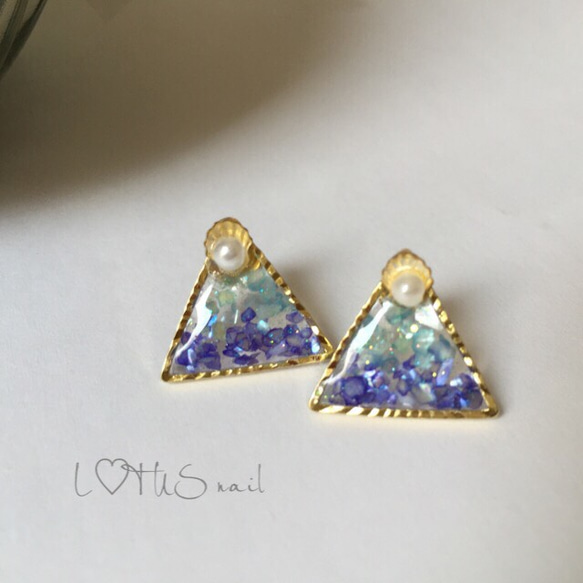 トライアングル♡シェルパール ピアス[ Blue ] 2枚目の画像