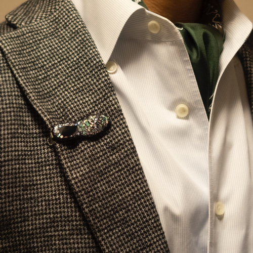 タイピンブローチ ネクタイピン兼穴をあけないブローチ くつ シューズ