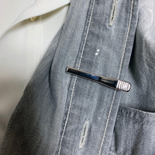 タイピンブローチ ネクタイピン兼穴をあけないブローチ くつ シューズ