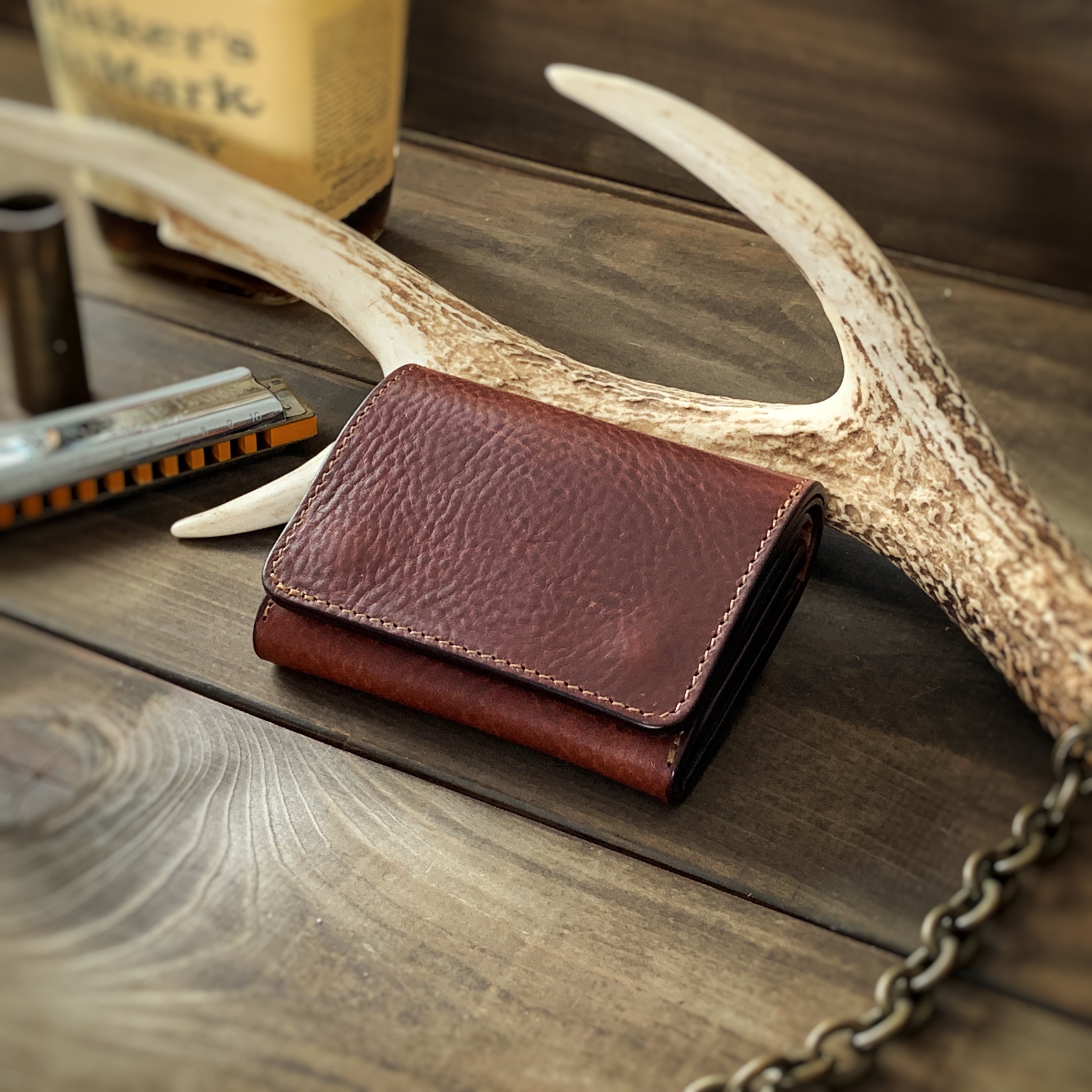 ヘビーフェイス　何でもないようで何でもなくはない財布　ミニマルウォレット　プルアップ　アンティークブラウン