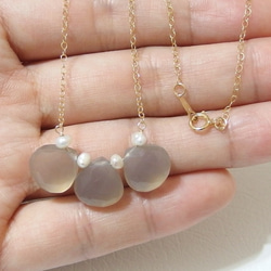 [14kgf] Gray chalcedony & baby pearl necklace 3枚目の画像