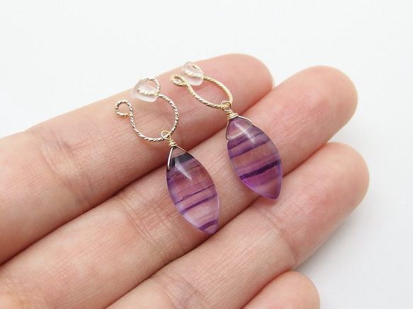 [14kgf] Multi stripe fluorite earrings : Purple 3枚目の画像