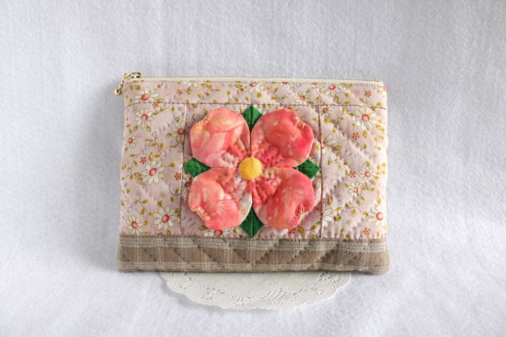 ハナミズキ　タペストリー　パッチワーク　ハンドメイド　大サイズ