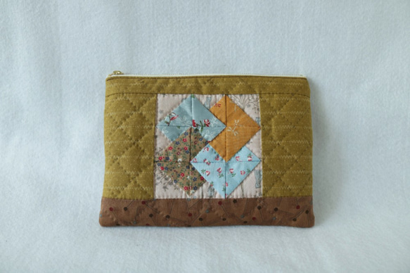 感謝価格　SALE 持ち手付き20cmファスナーポーチ パッチワーク　人気 maxresdefault.jpg