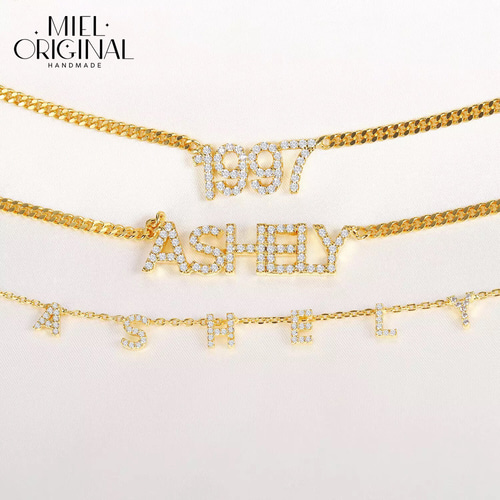 名入れ♡アンクレット キラキラ ゴージャス イニシャル ゴールド ハンドメイド 名入れ♡アンクレット キラキラ ゴージャス イニシャル ゴールド