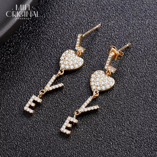 名入れ♡ぶら下がりハート✨キラキラ イニシャル カスタムピアス 名前