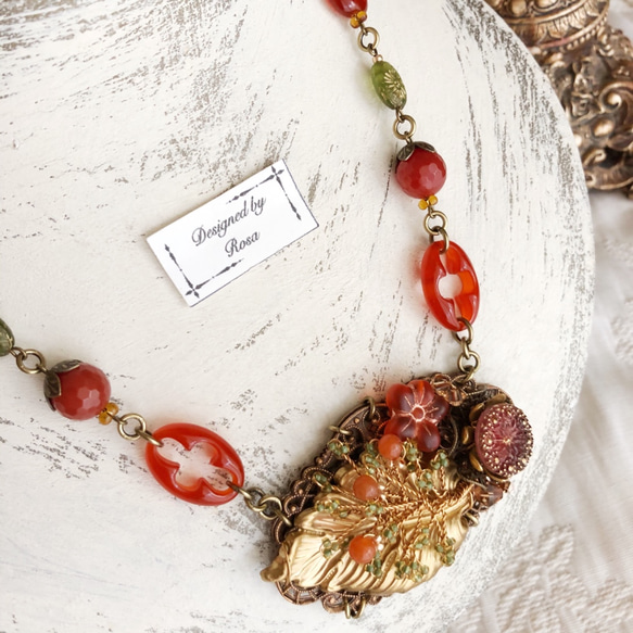 綾羅錦繍　カーネリアンとヴィンテージガラスボタンのネックレス 3枚目の画像