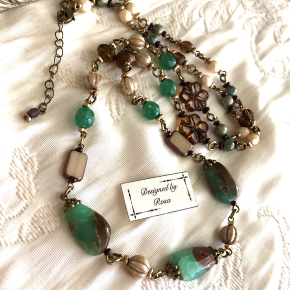 緑の宝石　グリーンオパールのロング丈ネックレス 4枚目の画像