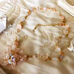ブリリアント ピンク ローズのネックレス 3枚目の画像