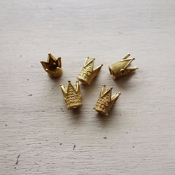 真鍮製 王冠・クラウンのビーズ 縦長 11x9mm (2個) ビーズ Migrate