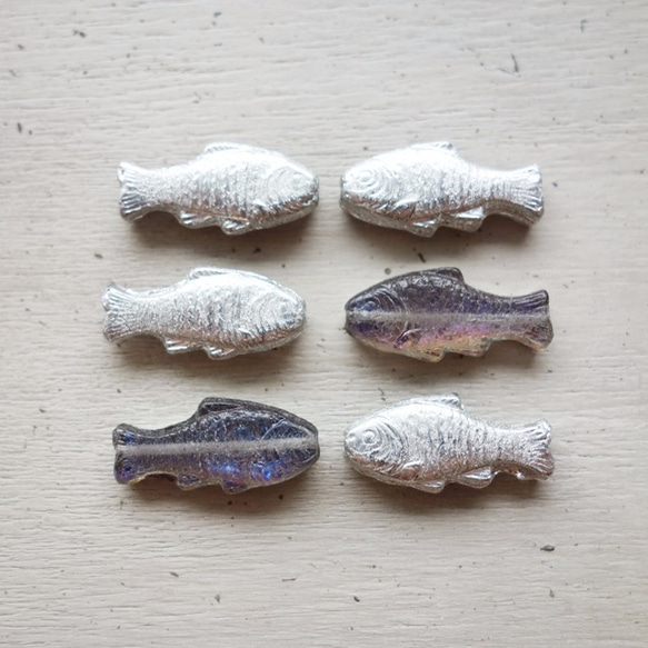 チェコビーズ 魚のビーズ シルバー&ブルー 24mmx11mm (2個) ビーズ