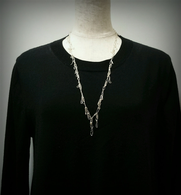 "line" simple silver necklace 第2張的照片