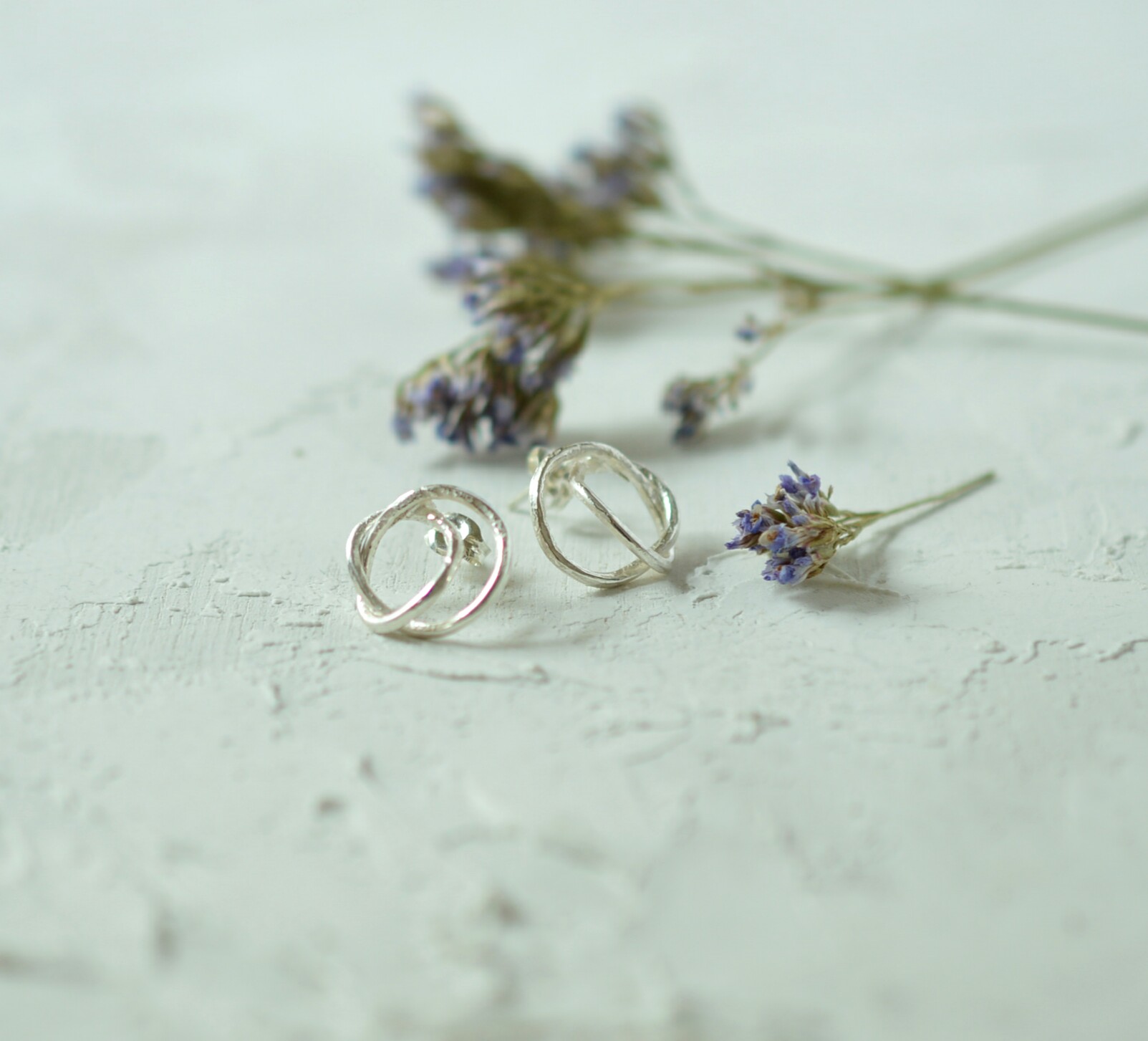 むすび　シルバーピアス（まる）