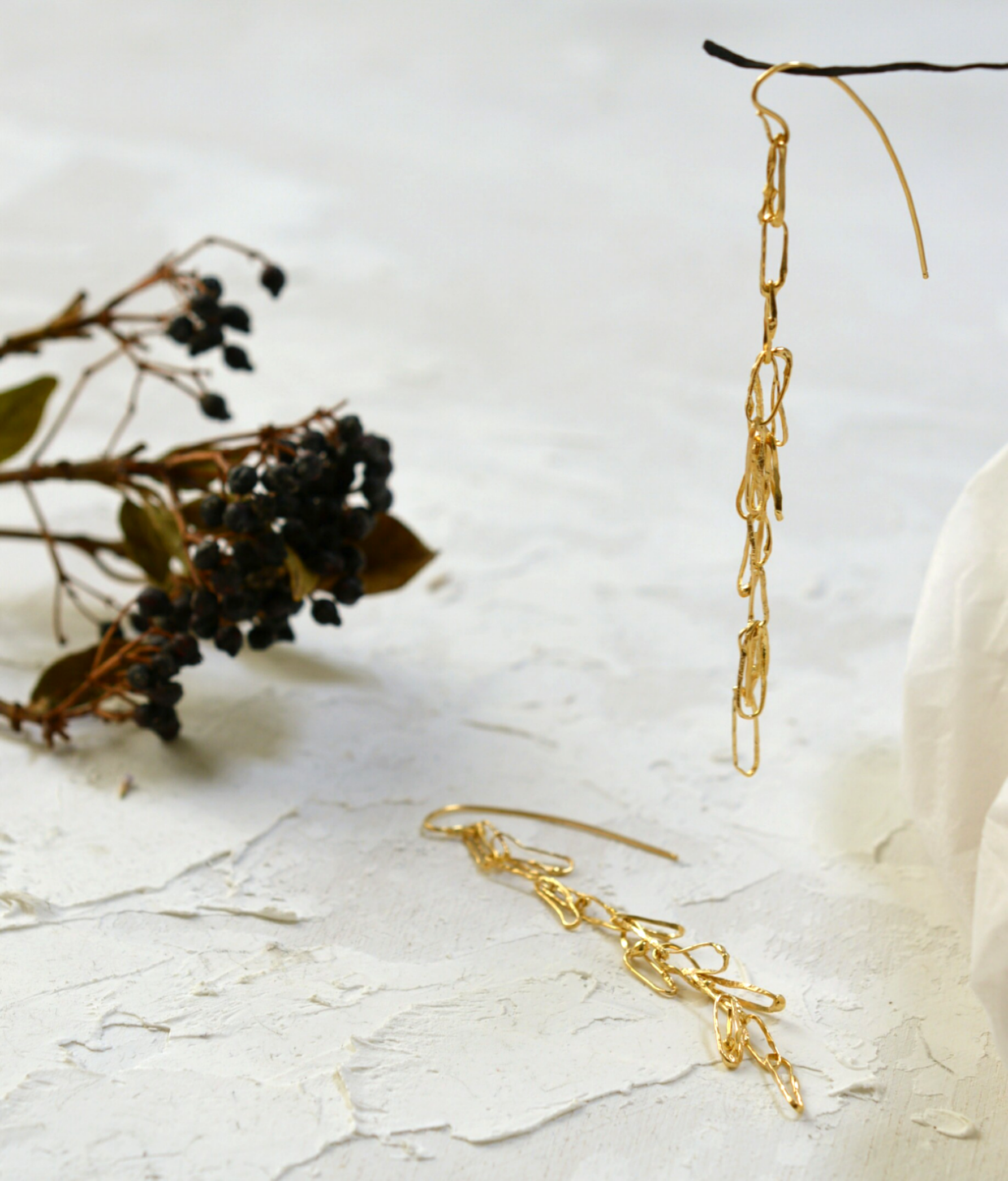 ロングピアス　line　goldcolor