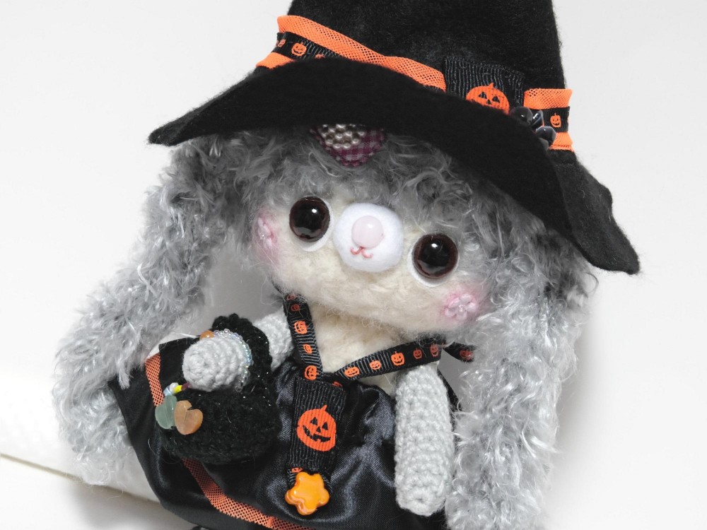 ひみつのハロウィンうさぴょん♪（きせかえ用ワンピースつき）