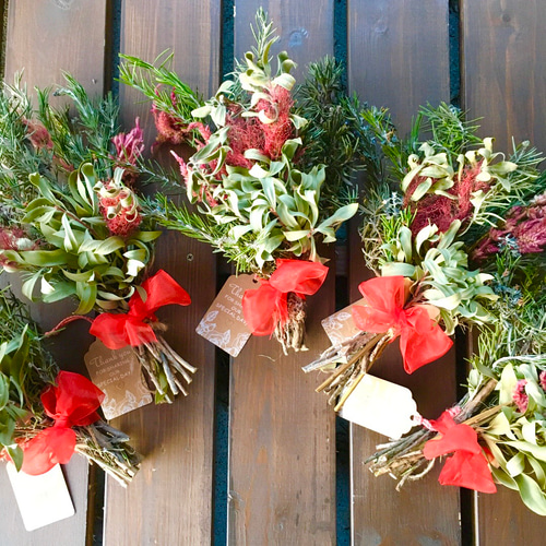 コットンとローゼルのクリスマススワッグガーランド マグノリア