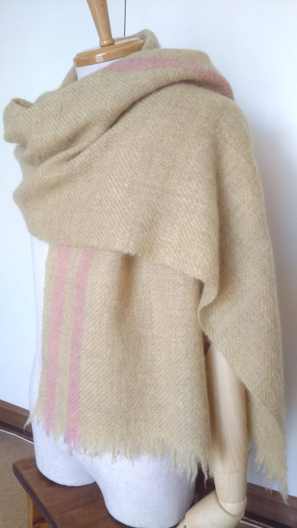 手紡ぎ手織りストール  ニュージーランドハーフブレッド 羊毛（ウール）１００％ 3枚目の画像