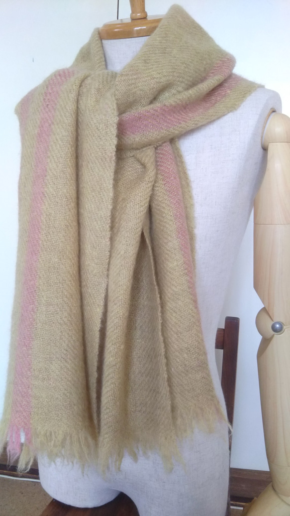 手紡ぎ手織りストール  ニュージーランドハーフブレッド 羊毛（ウール）１００％ 4枚目の画像